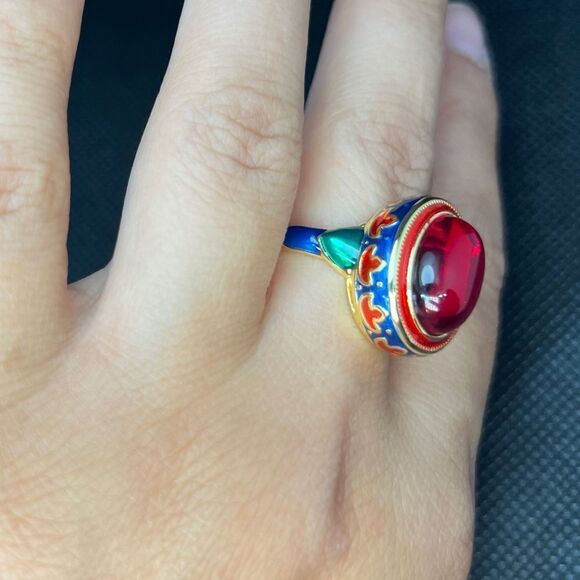 Red Cabochon Enamel Ring - Picture 16 of 17